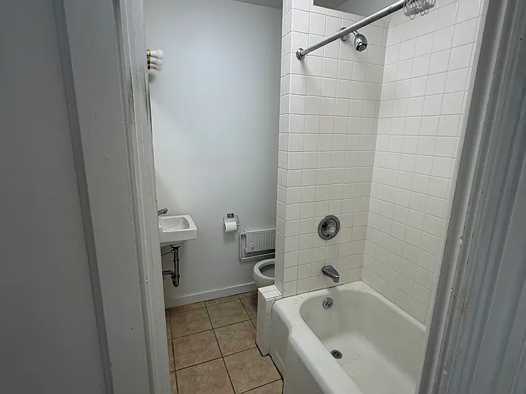 69 N Prospect St #6 — Photo 5