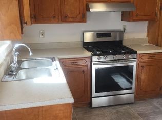 205 W South 6th St, Seneca, SC 29678