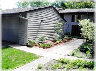 348 W Eagle Lake Dr, Maple Grove, MN 55369