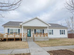 529 Sheeran Ave, Chapman, KS 67431