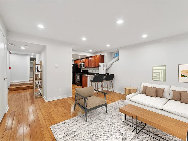 359 Lyceum Ave — Photo 6