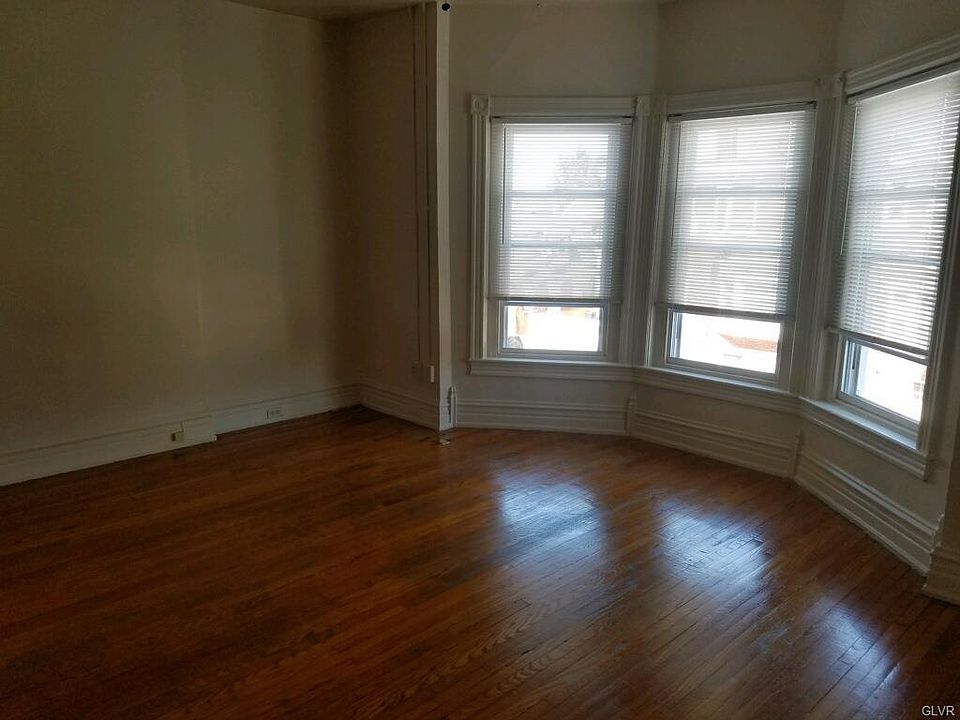 2nd image of 304 N 14th St APT 2