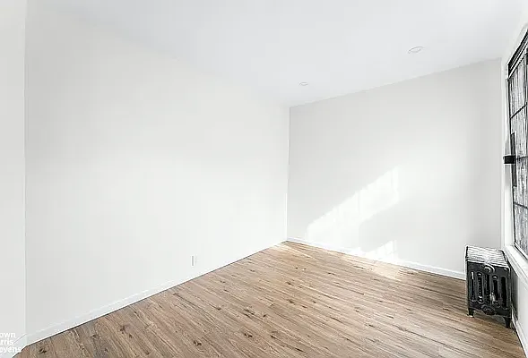 177 Thompson St #26 — Photo 6