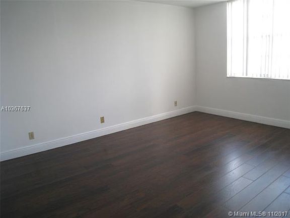 5th image of 6770 Indian Creek Dr APT 14R