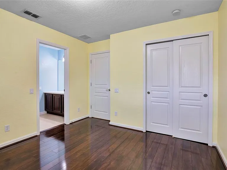 7325 Derexa Dr — Photo 25