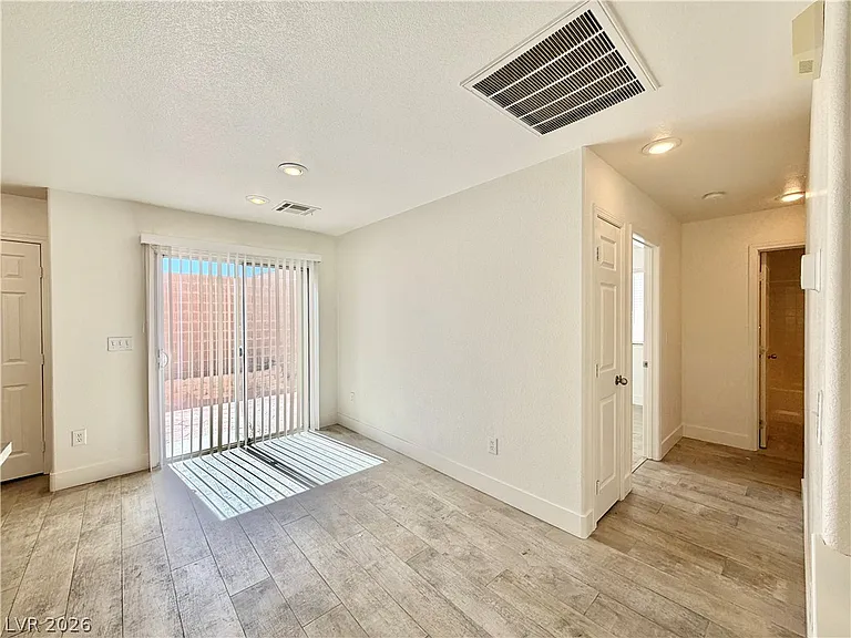 5863 Rose Tiara Dr — Photo 6