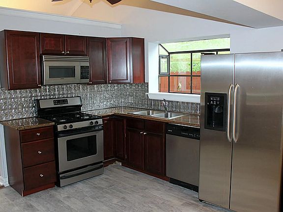 5th image of 2601 Sawyer Dr
