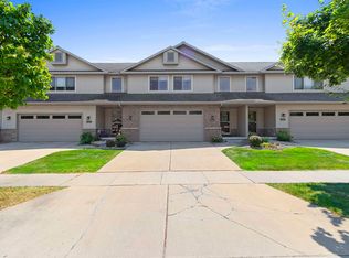 1244 Prairie Falcon Trl, Green Bay, WI 54313