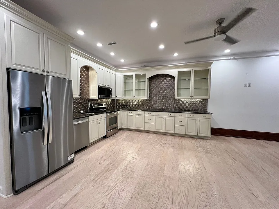 22 Campbell Ave SE