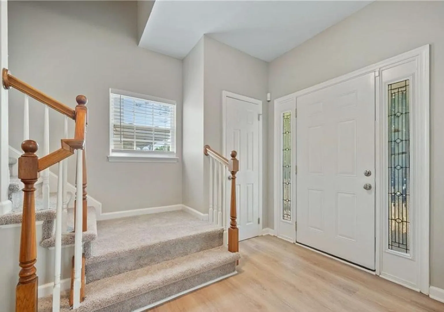 Beautiful 4 Bedroom - Old Dominion Place — Photo 3