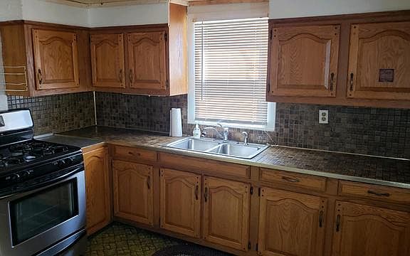 4th image of 3206 Elinore Ave