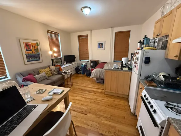 93 Macdougal Street image 1 of 13