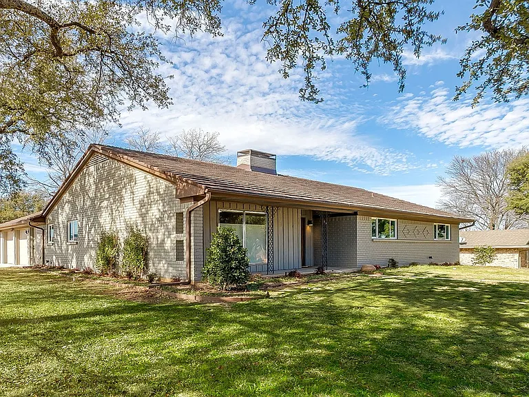 6940 Bal Lake Dr — Photo 2
