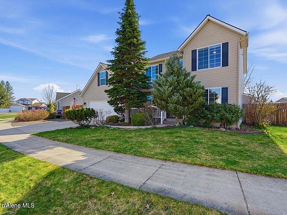 3rd image of 2472 W Warwick Ct