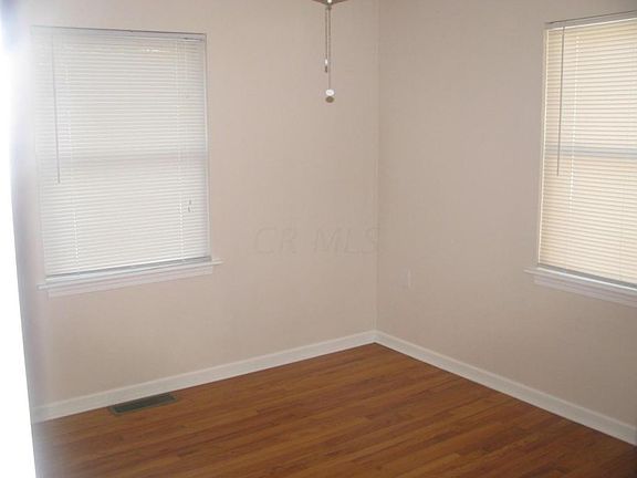 5th image of 872 Erickson Ave