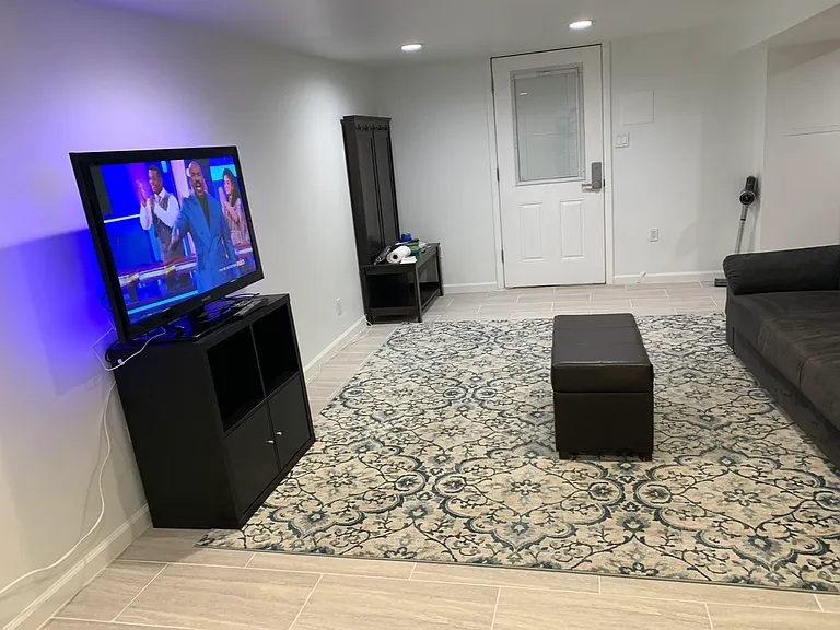 1434 A St NE #B — Photo 9