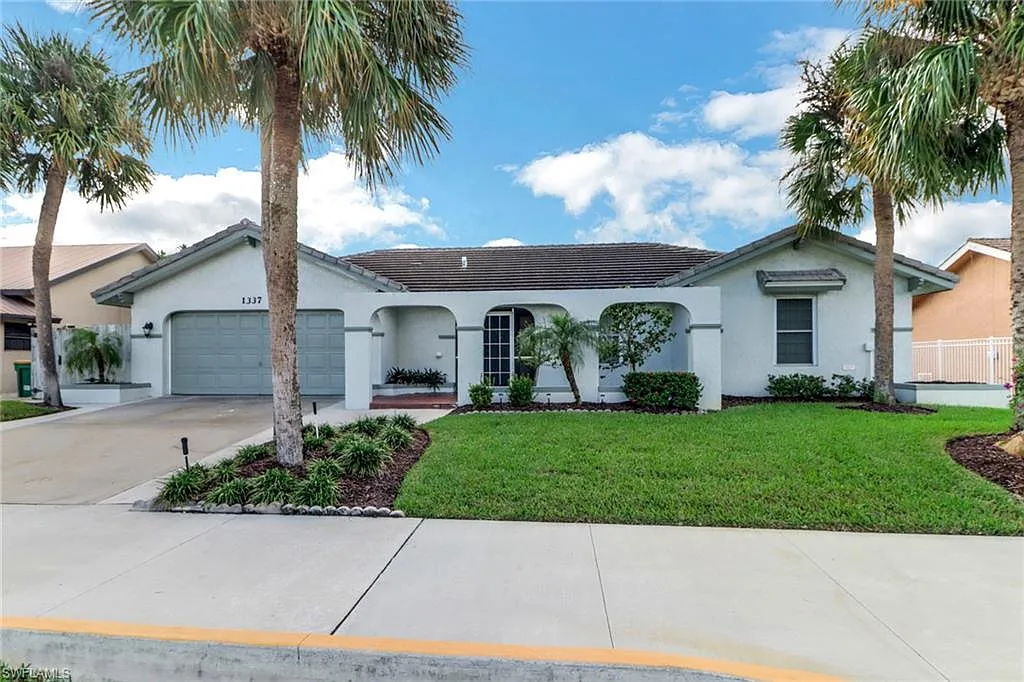 3 bed, 2.0 bath, 2060 sqft, $4,000 — Photo 4