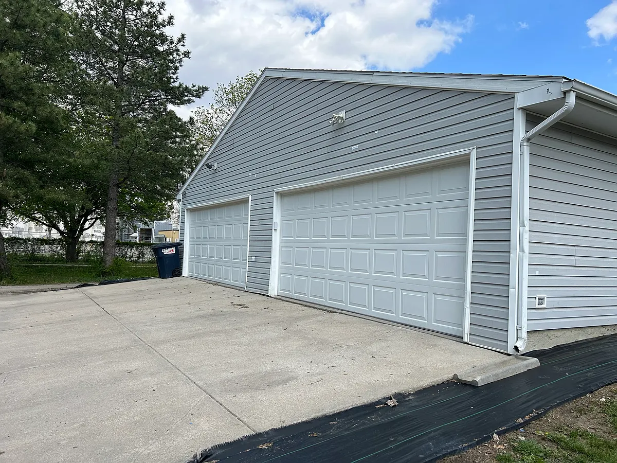 Building Photo - 1815 N 24th St #1