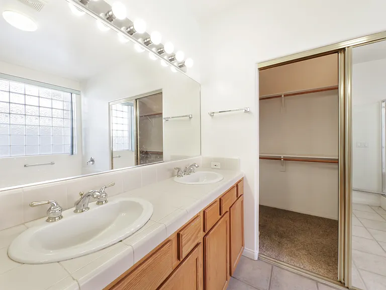 9802 Bourbon Rose Ct — Photo 10
