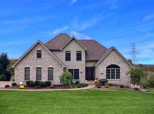 111 Grandvue Dr, Beaver, PA 15009