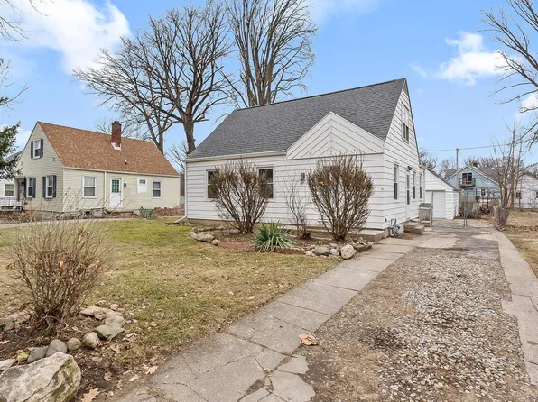 1510 Waldron Cir, Fort Wayne, IN 46807