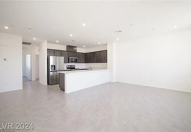 5613 Steampunk St — Photo 13
