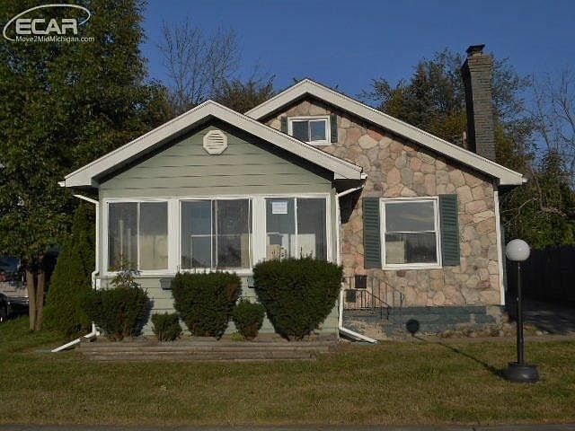 1st image of 2322 Bassett Pl