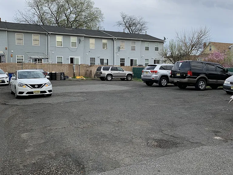 442 S Broad St #6 — Photo 8