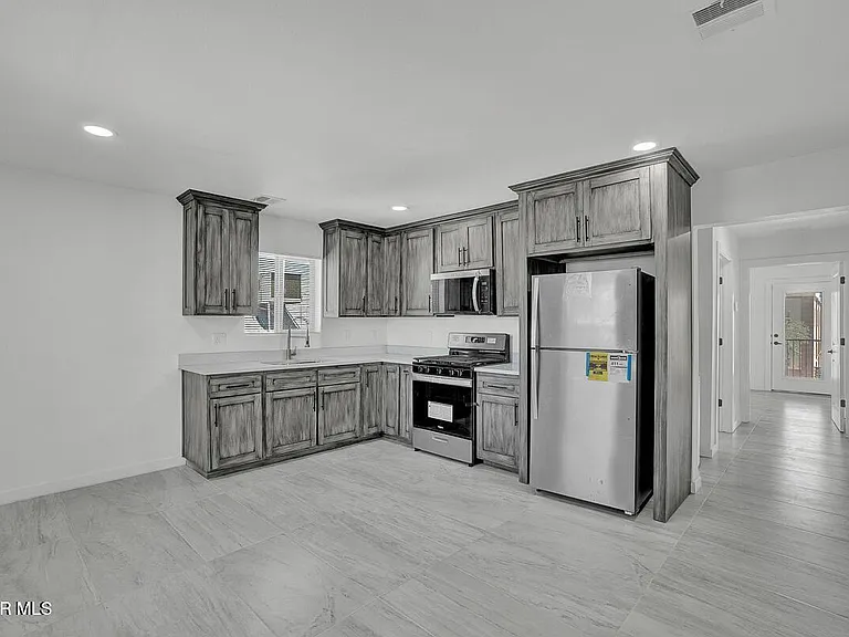 1107 Myrtle Ave #B — Photo 6