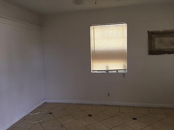 2nd image of 2522 McKinley St
