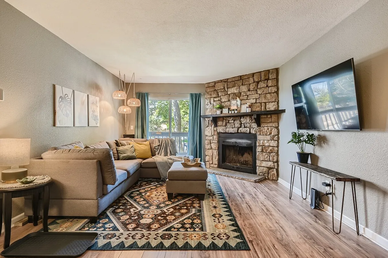 1 bed, $3,213 — Photo 2