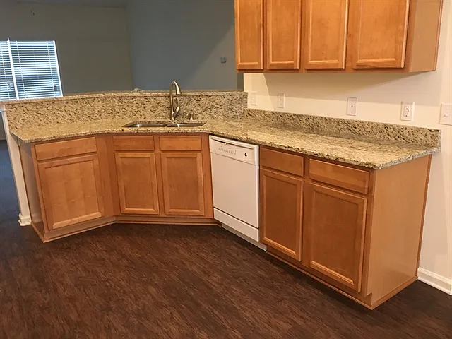 209 Crooked Oaks Dr — Photo 5