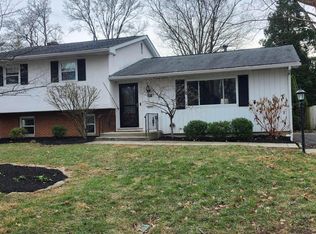 341 Canyon Dr N, Columbus, OH 43214