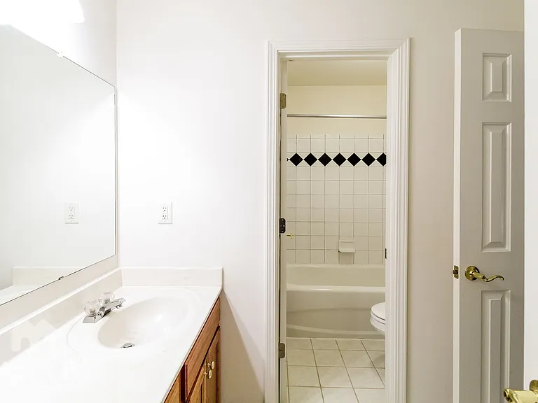 1220 Downyshire Dr — Photo 19