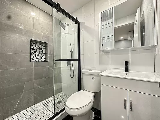 Rented by Avenues Real Estate | media 12