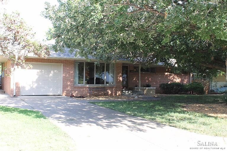 1st image of 164 Overhill Rd