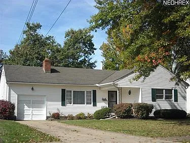 815 Belvedere Ave NE photo 1