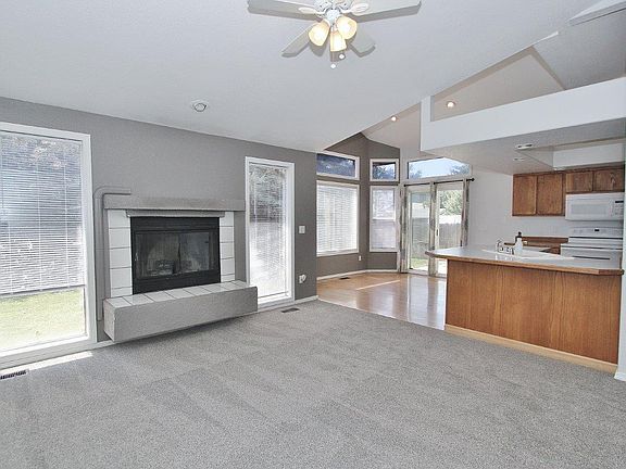 5th image of 12053 W Hickory Dr