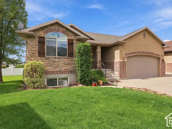 46 Whitaker Cir, Kaysville, UT 84037