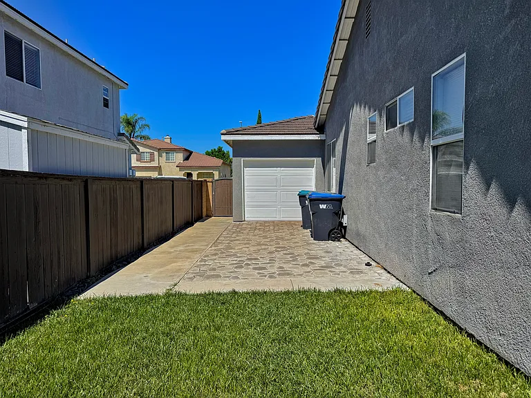 7096 Misty Mdw — Photo 26