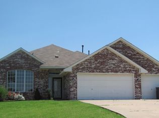 12650 Hillside Cir, Edmond, OK 73034