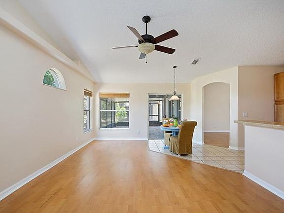 4th image of 8121 Lake Park Estates Blvd