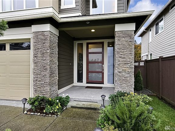 2nd image of 2810 57th St SE