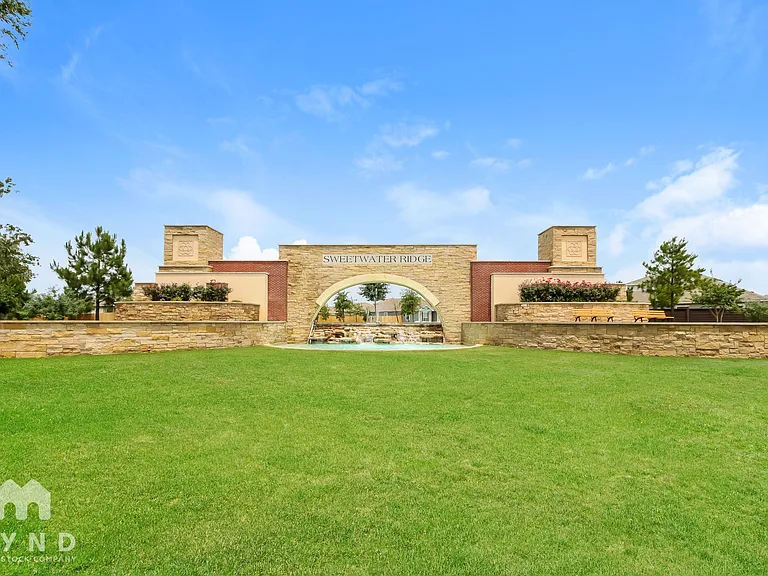 15526 Caramel Springs Dr — Photo 3
