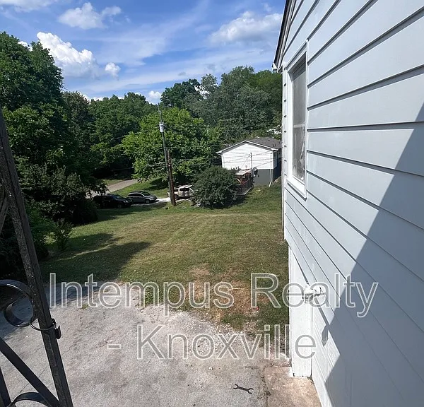 712 S Beaman St — Photo 16
