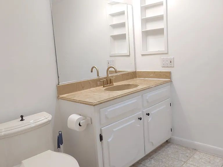 5215 Arboles Dr #B — Photo 16