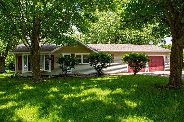1st image of 23065 Marydale Dr