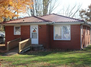 300 Walton Ave, Lafayette, TN 37083