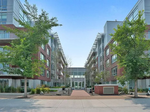 63 N Inglewood Park SE #412, Calgary, AB T2G 1B7