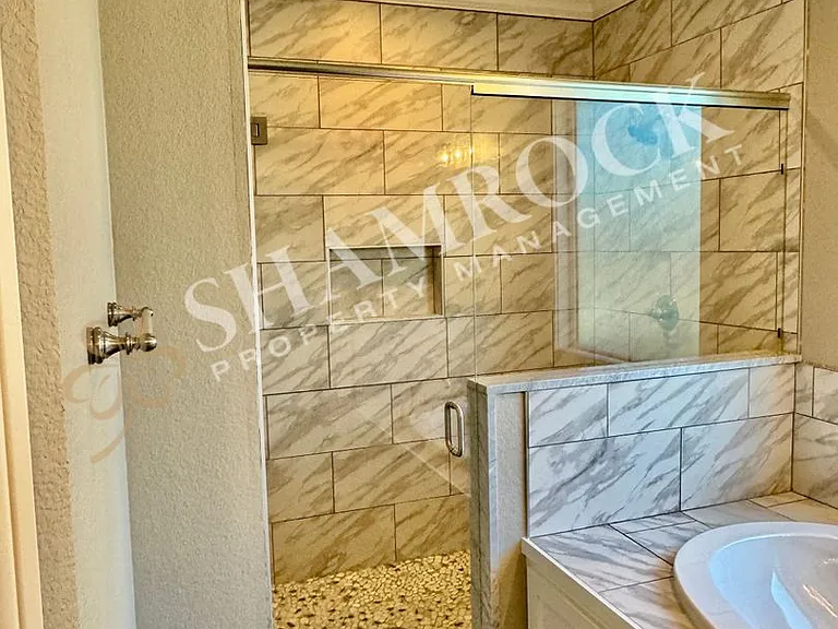10305 T Bury — Photo 10